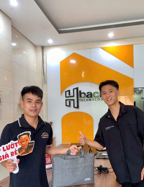 z7203556184085_7a5802ab35ea8cb854af853be302896b